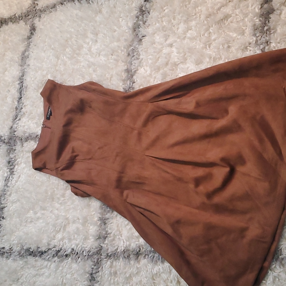 Suede dress, perfect for winter with cute boots!